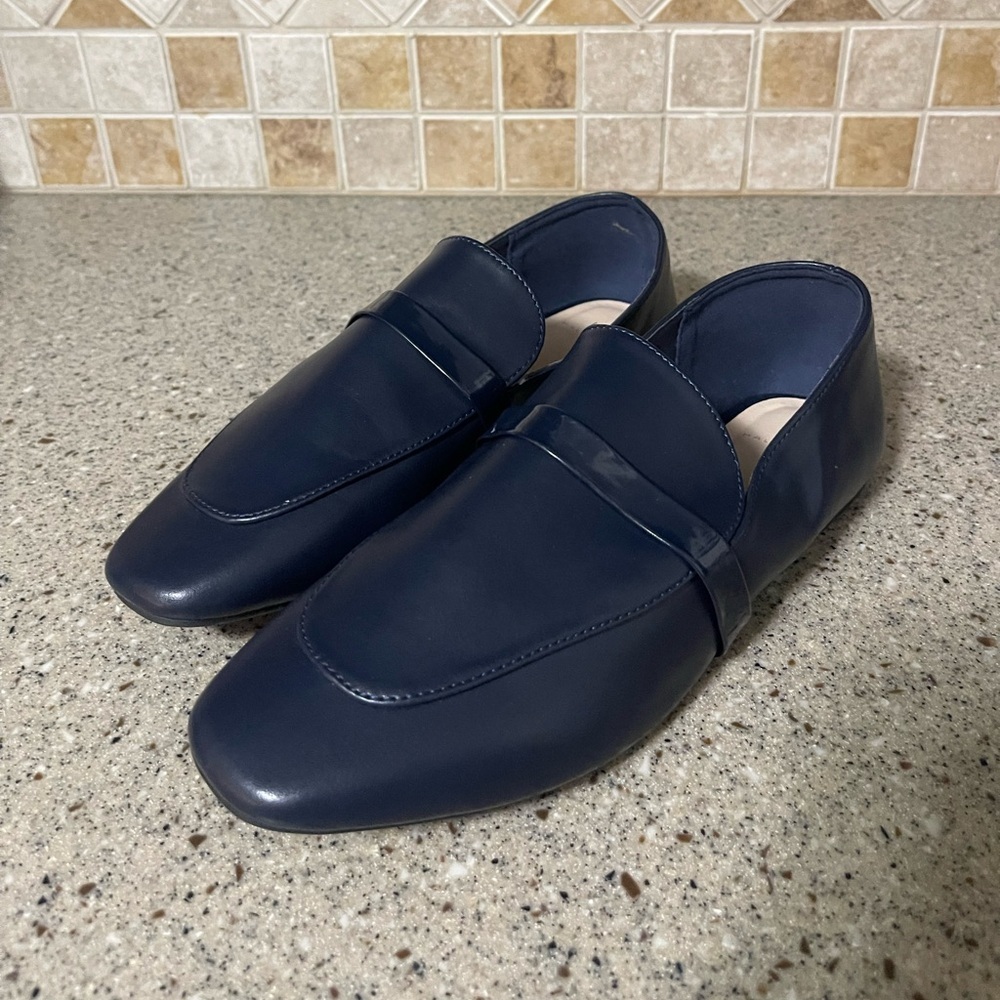 H by Halston Women’s Vincent Slip On Loafers in Navy Blue Size 8.5